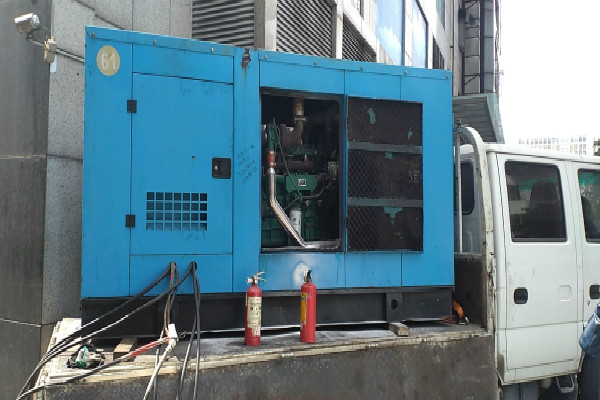 雷州滿園春飯店停電租發(fā)電機正常營業(yè)
